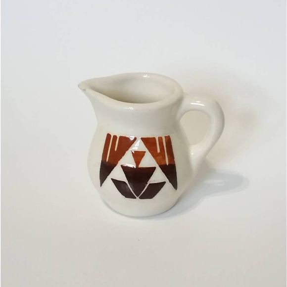 Vintage Sioux Native American Southwest Miniature Pottery Signed Kate Dismounts - Picture 7 of 10